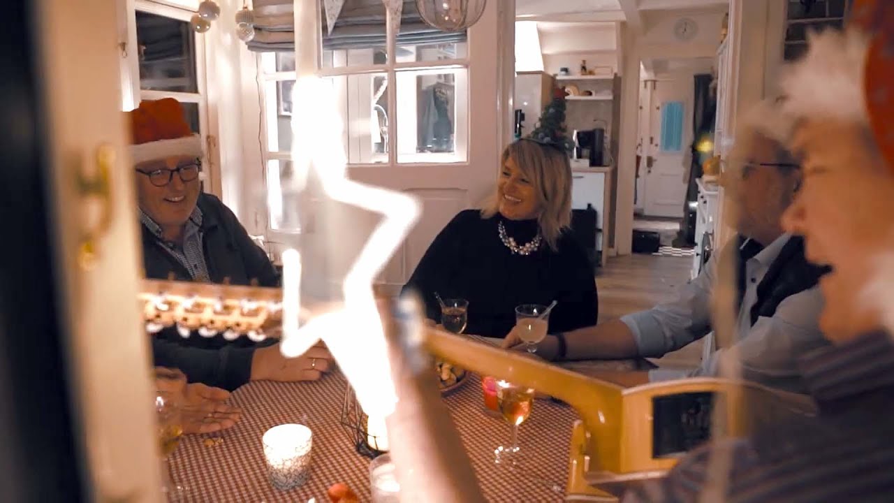 Dat Johr geit to een   -  Akustik Remembaaa & Friends