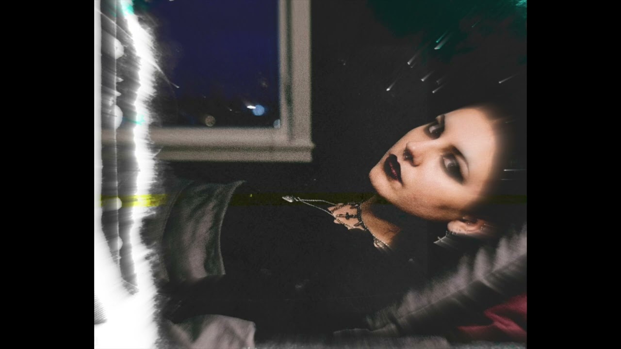 she's never coming back... auf YouTube ansehen she's never coming back... auf YouTube ansehen