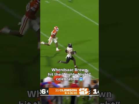 The mascot took it like a champ 🤣 #louisvillecardinals #gocards  #accfootball #football #cfb #sports