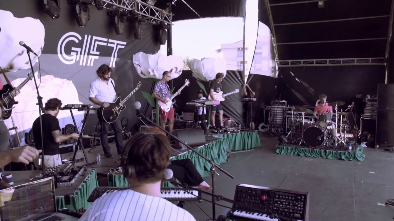 BACKSTAGE com THE GIFT - RTP INTERNACIONAL - YouTube