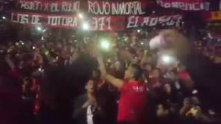 Crónica Roja Alentando al Equipo - Deportivo Cuenca 