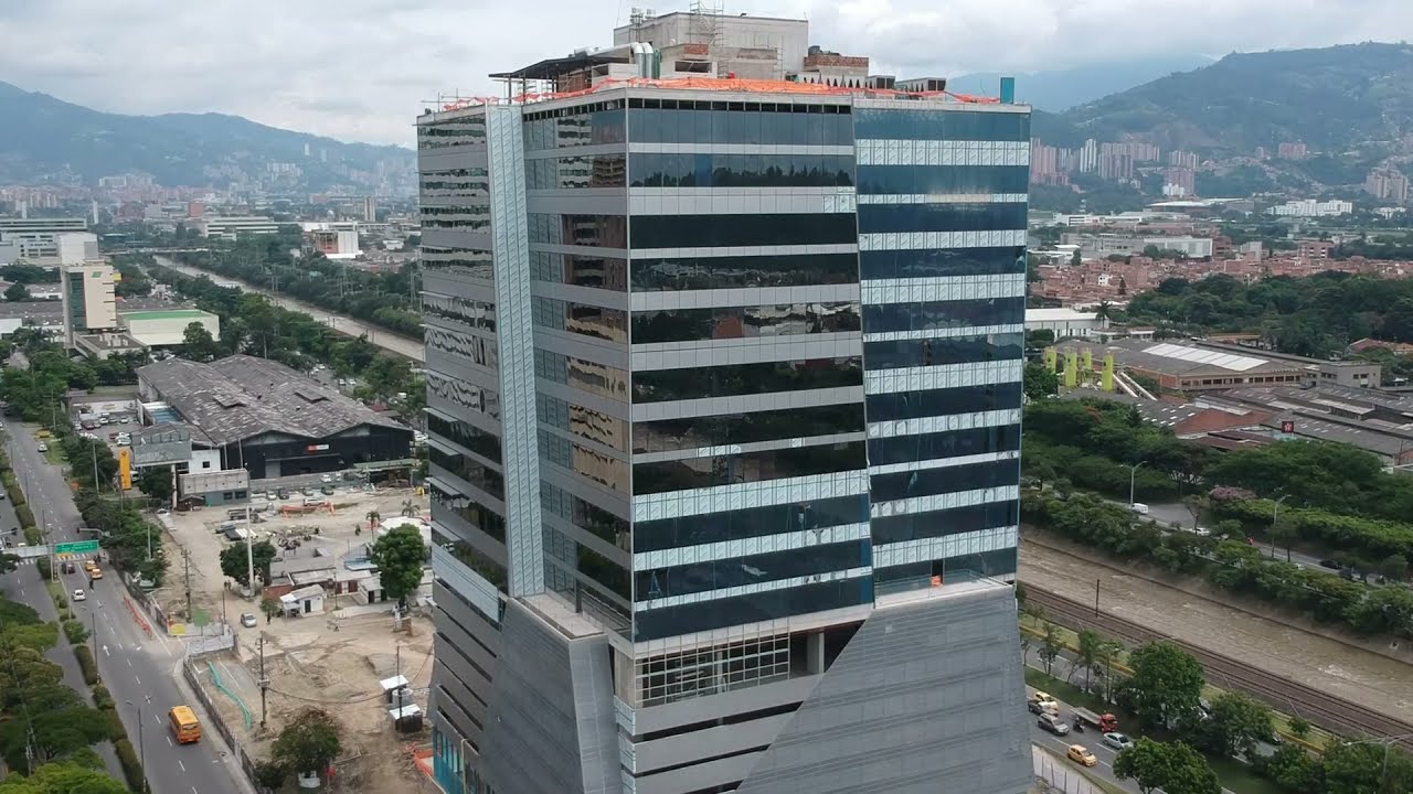 Rivana Centro Empresarial Ciudad Del Rio Medellin - YouTube