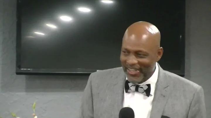 Apostle Roderick Jackson gives Living Word Ministr...