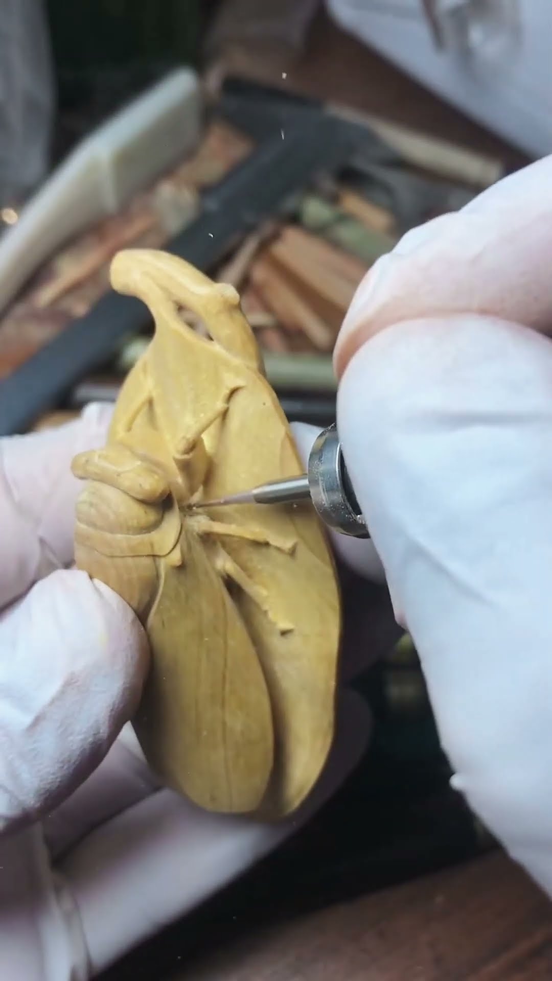 Bamboo cicada hand carving process- Good tools and machinery make work easy