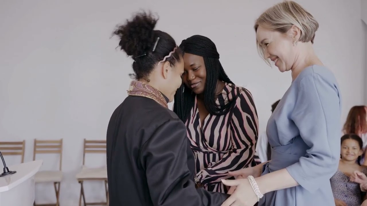 みんなで踊ろう Let the music play!