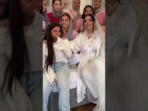 ايه الحنيه الي في نظرتها دي فو ت و غ رآفي آل م ش آه ي ر  