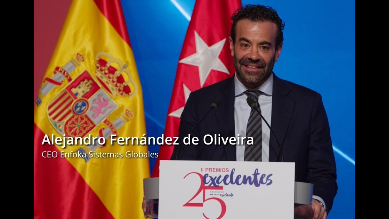 Alejandro Fernández de Oliveira, CEO de EnfoKa, durante su discurso en los premios Madrid Excelente