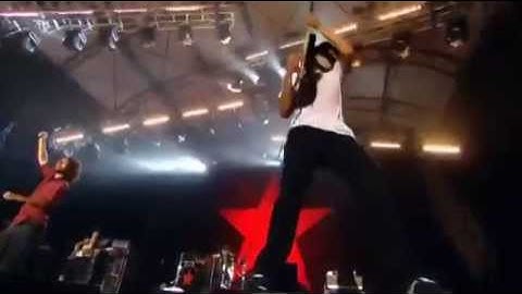 Rage Against The Machine - Killing In The Name (Live in London 2010)