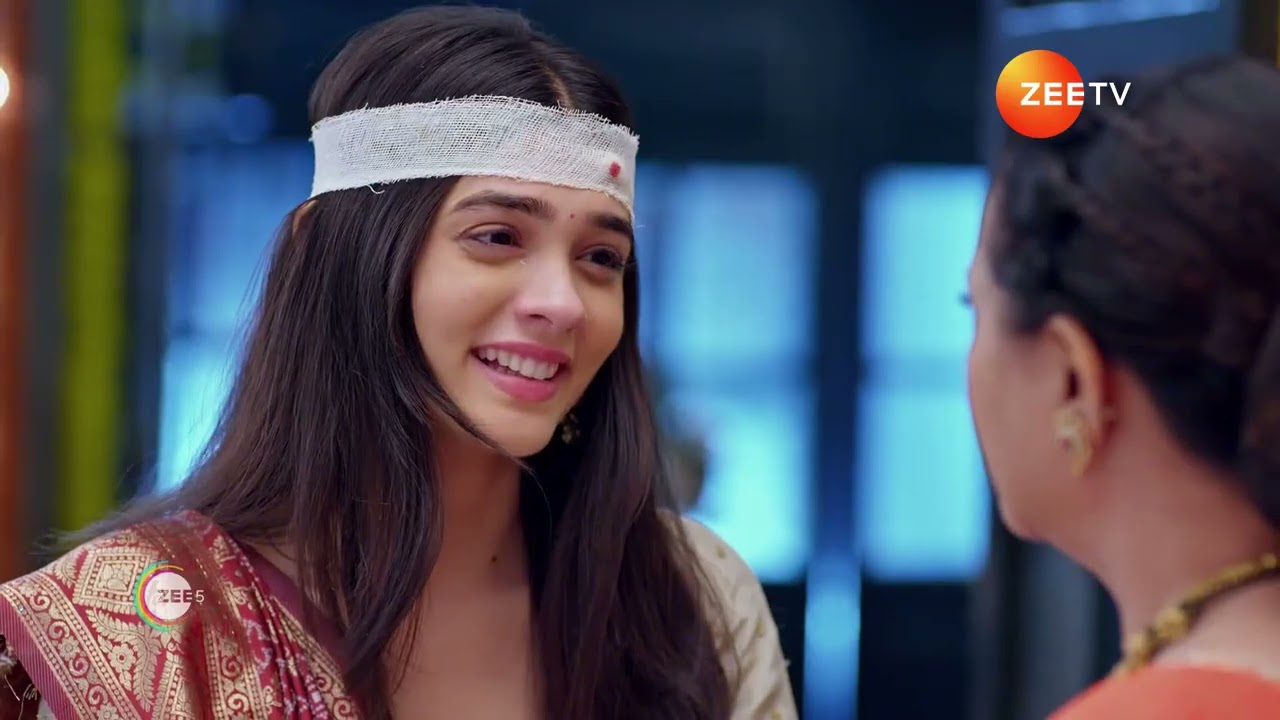 Kumkum Bhagya | Will Raunak be able to convince Smita for Prarthana and his relationship?