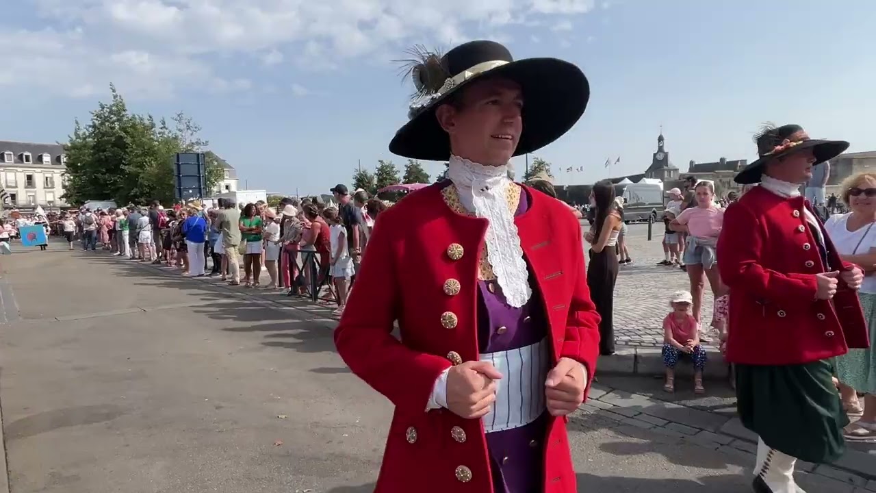 Grande parade de cercles celtiques et de bagadou - Festival des Filets Bleus - Concarneau 2025