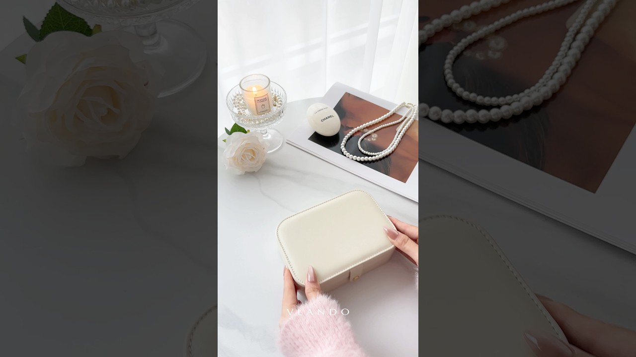 Tiny enough to toss in any bag, strong enough to keep her favourite pieces safe and tangle-free✨