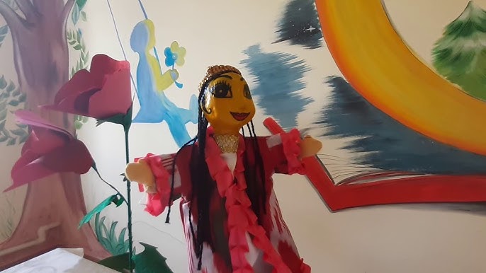 Porno gomoseksual yigitni uxlayotganda sikadi