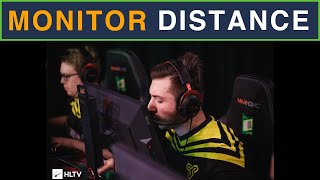 How Far Should My Eyes Be From The Monitor When Gaming Youtube