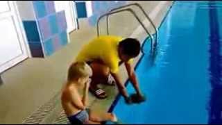 How To Put On A Bathing Cap Like A Boss by MrSteggard 2,513 views 10 years ago 13 seconds