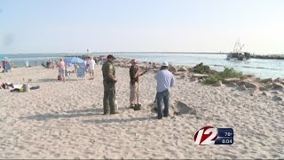 Experts: Beach blast likely a man-made event