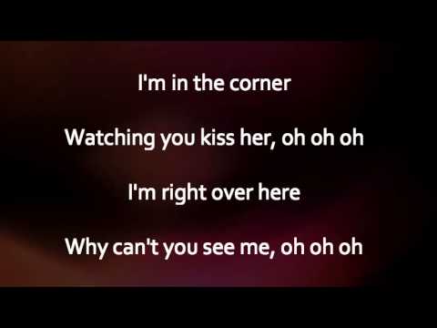 Dancing on my own by Calum Scott (lyrics)