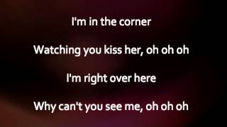 Vignette de la vidéo "Dancing on my own by Calum Scott (lyrics)"
