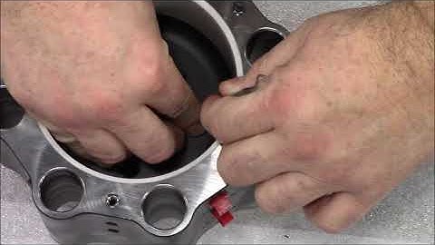 Pride Engineering - 200/300 Series Hybrid Bottom Former (Domer) Replacing Push Rods and Seals