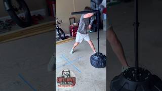 MY GUY CHASE ON THE REFLEX BAG! #boxing #fightprep #boxinglife #youthboxing ￼
