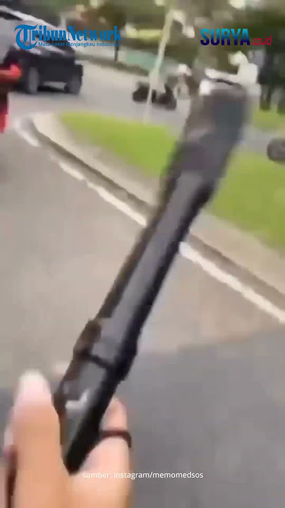 Video Viral Aksi Pelajar Bawa Golok hingga Celurit di Jalan Raya