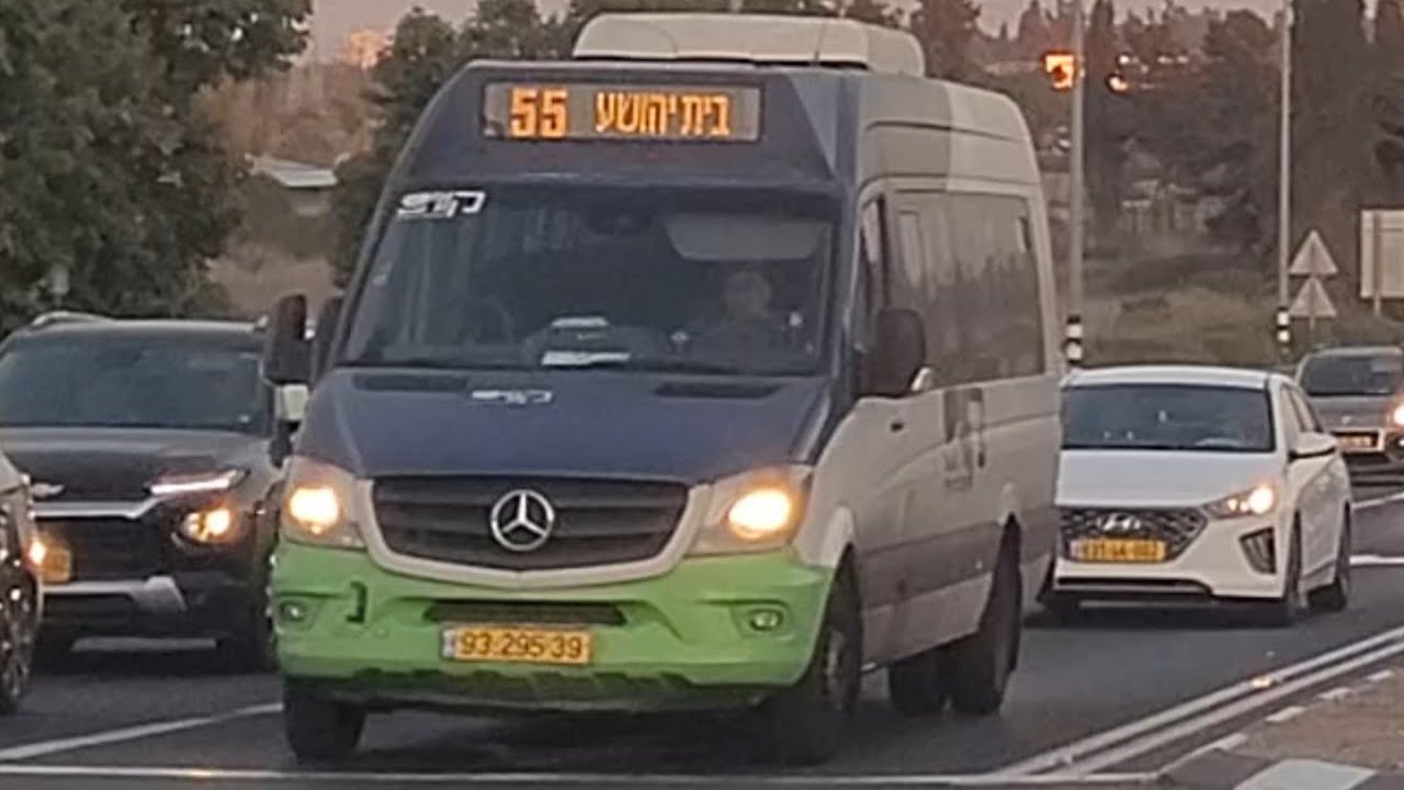Buses of Kavim on Road 553 in Even Yehuda