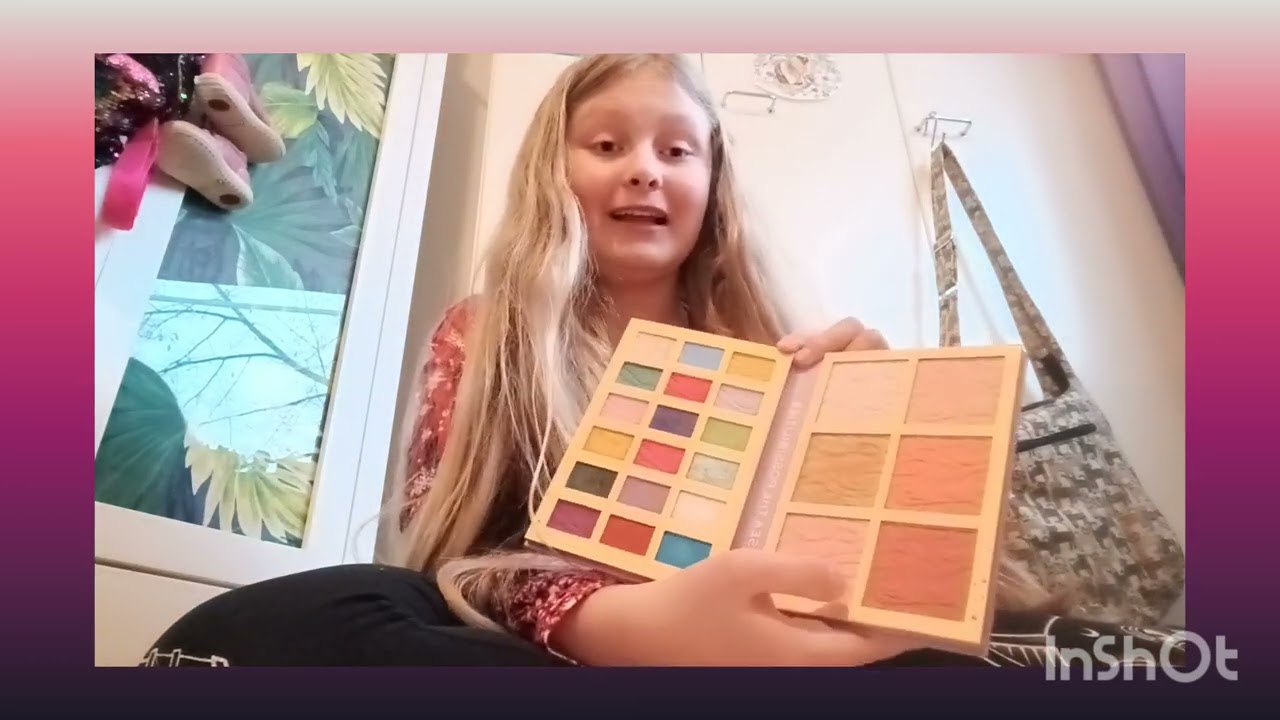 Joululahjojen esittely.