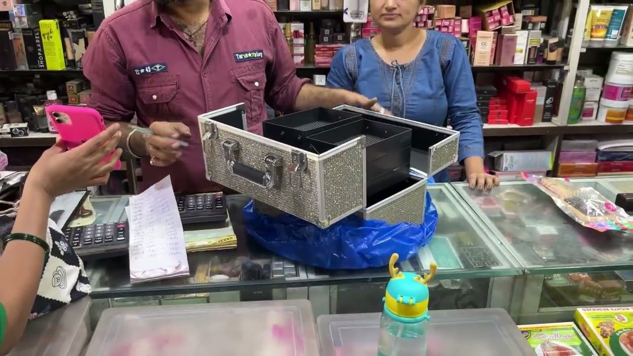 Aaj gelo chhoti bahin sobat shopping la