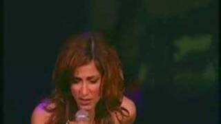 Anna Vissi LIVE Agapa Me & Den Thelo Na Xereis & Gkazi chords