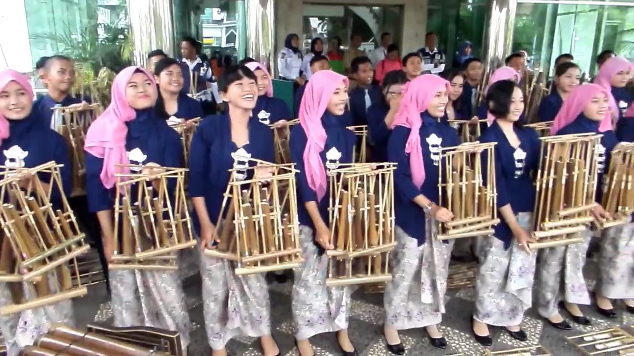 ANGKLUNG SMK NEGERI 1 KARAWANG PEMDA ( PELEPASAN ACARA EPITECH SEJAWA BARAT ) Part END