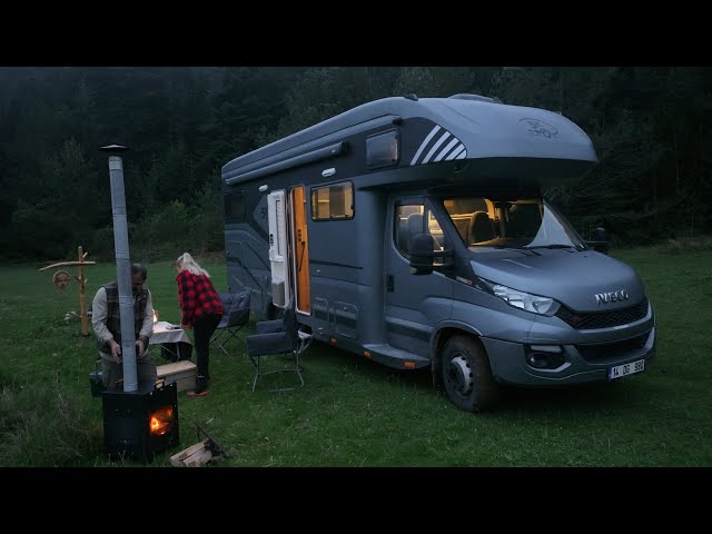 CAMPING IN THE RAIN WITH A NEW CARAVAN class=