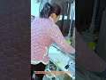 How a fluffy cotton quilt gets vacuum-packed!