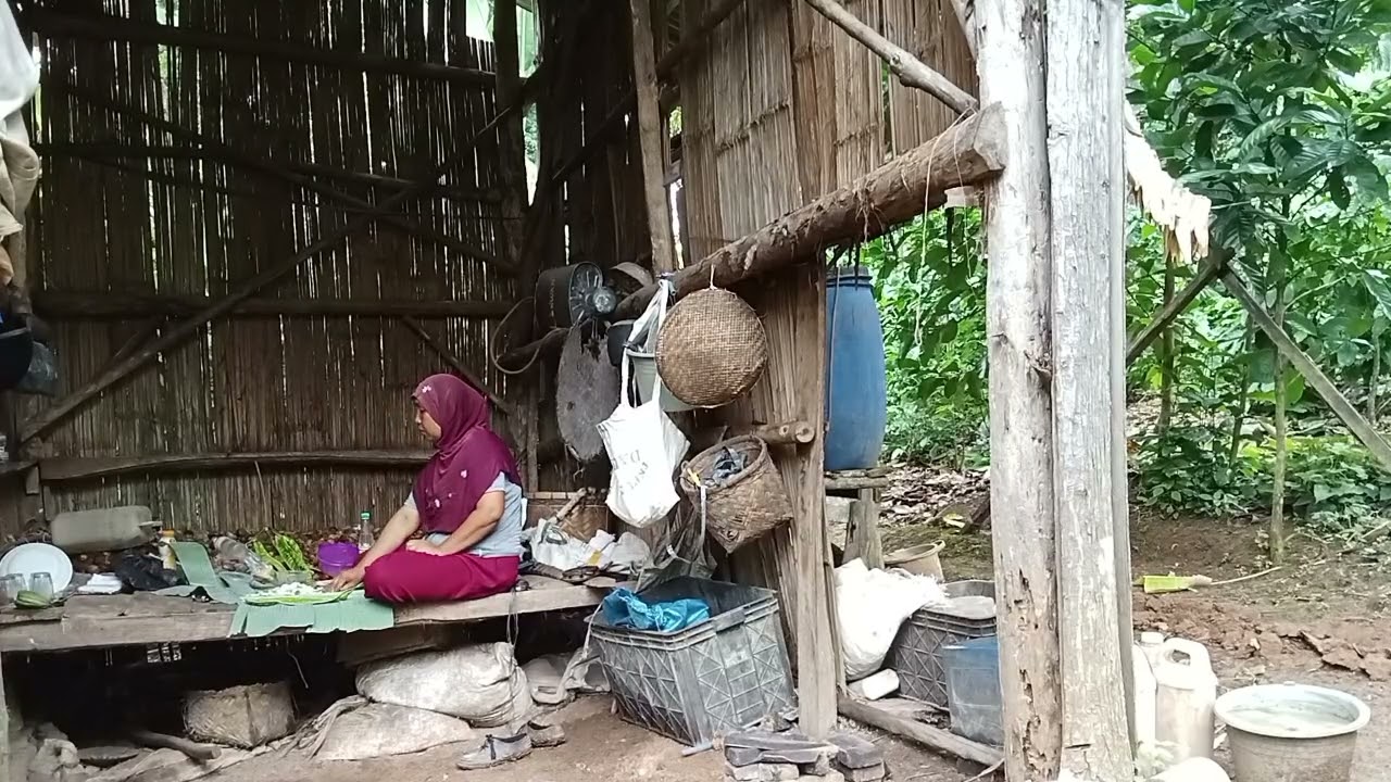 Menelusuri indahnya perkampungan dan alam sekitarnya
