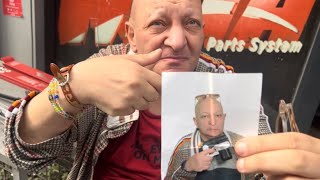 Taksim Delisi Cenk - Onca Kişi Resim Cekildi Peynir Ekmek Verip Gönderdiler