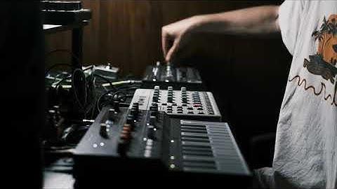 Butter Conquest - Model:Cycles, MicroFreak, MOOD, TD-3, ZOOM MS-50G