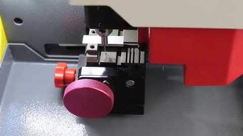 how to calibrate sec e9 key cutting machine  Italy