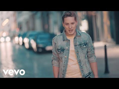 Antek Smykiewicz - Pomimo Burz (Official Music Video)