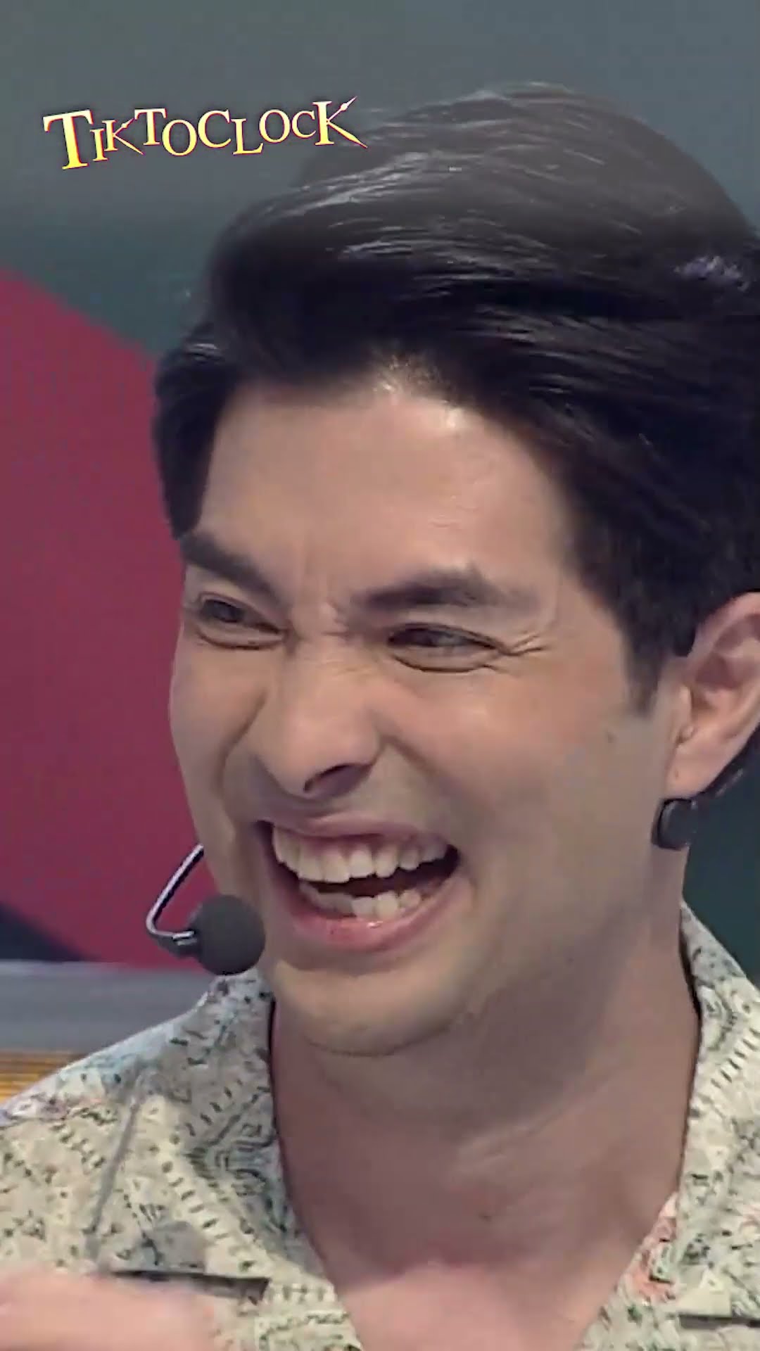 Joross Gamboa, hinalikan si Mamang Pokwang! #shorts | TiktoClock