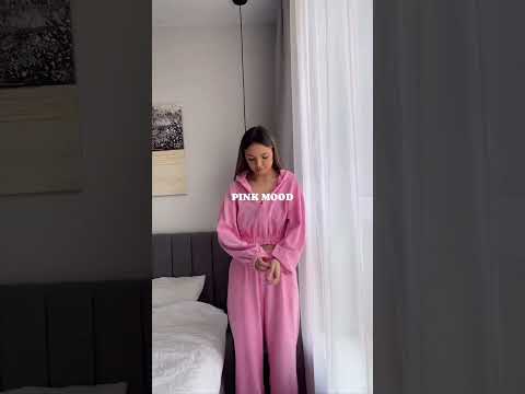 Костюм женский из дорогого плотного микровельвета: кофта + палаццо 364 Размер 42- 46, видео 1