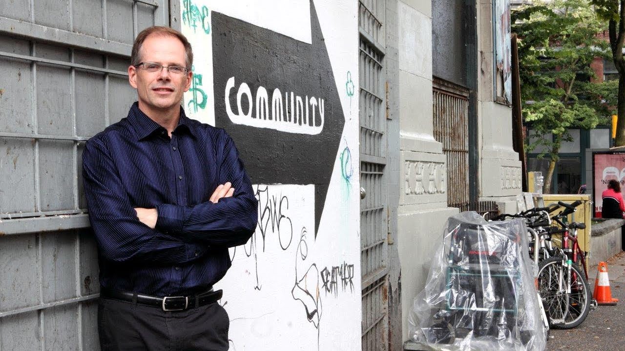 Who donates to Vancouver Foundation?