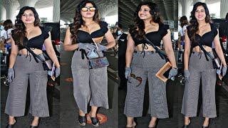 Divinaa Thackur Snapped At Mumbai Airportdivinaa Thackurdivinaa Thakur Hot Look