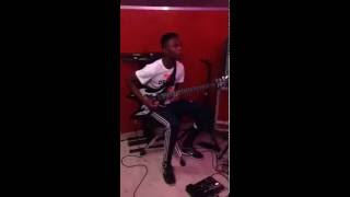 How to play electric guitar with drums, bass and keyboard soukous style. Congo music sebene chords