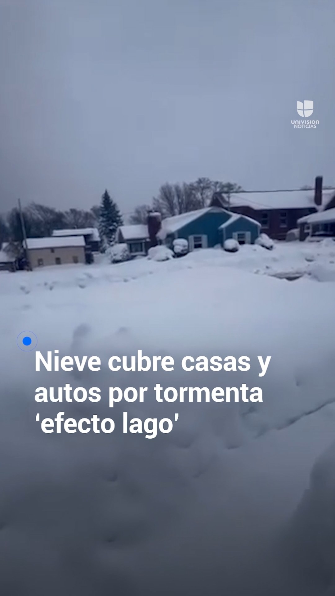 Tormenta ‘efecto lago’ cubre casas y autos de nieve