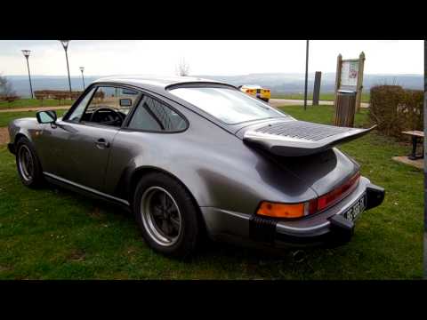 Porsche 911 Carrera 3.2 avec Scart Riva & pré-silencieux Racing (au ralenti).