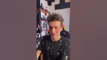 Откуда эта музычка?🤔😸