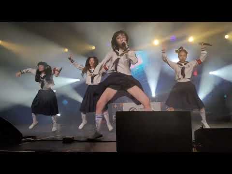 Atarashii Gakko! - OTONA BLUE (Live) Crunchyroll Expo