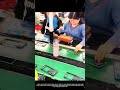 정밀 가이드를 활용한 스마트폰 후면 부품 수작업 조립 과정 #worker #process #technology #industry #manual