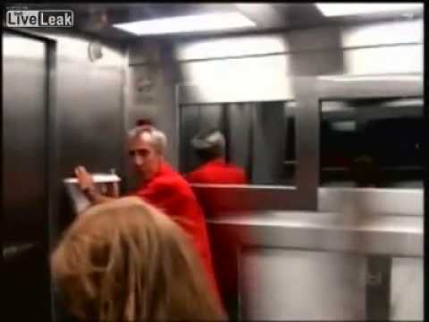 ghost-elevator-prank,-amazing!