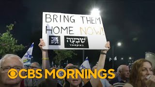 Protesters in Israel demand deal to secure hostages release by CBS Mornings 556 views 14 hours ago 2 minutes, 18 seconds