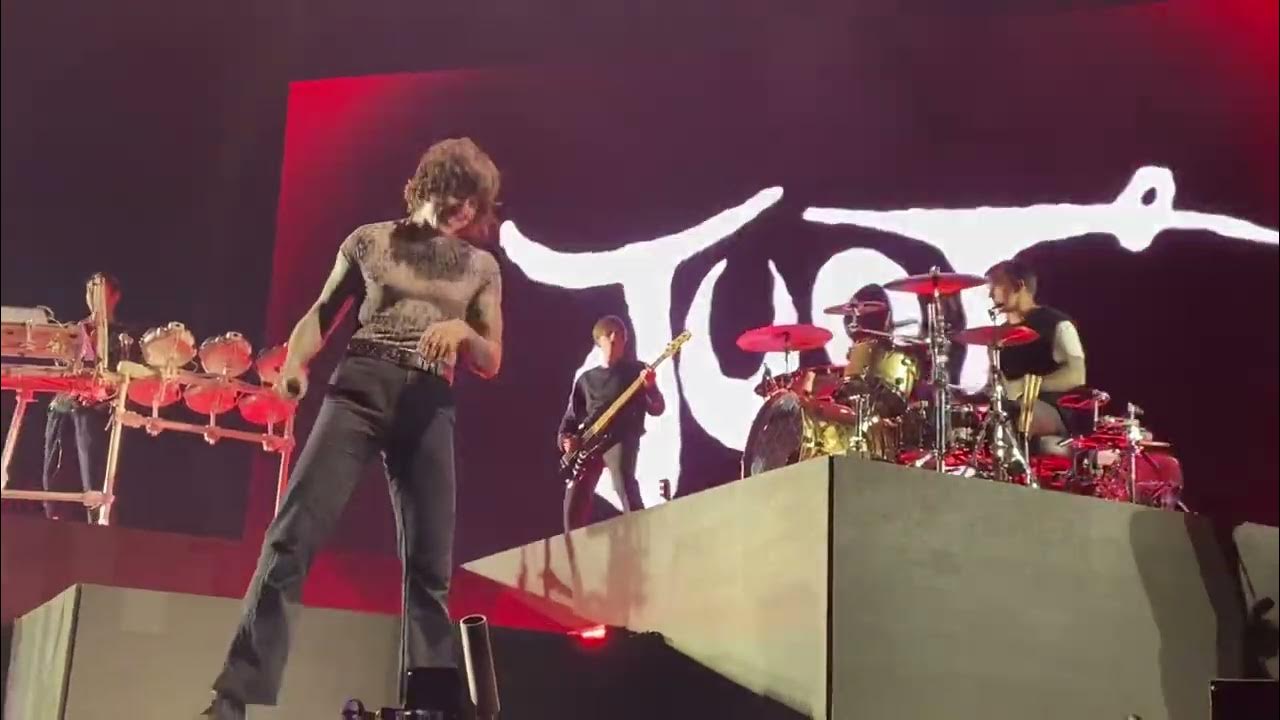 Bring Me The Horizon STraNgeRs live In Gliwice 6 2 2023 FULL HD bring-me-the-horizon-strangers-live-in-gliwice-6-2-2023-full-hd