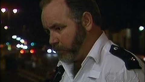 Cops S03 E39 London, England Part 2